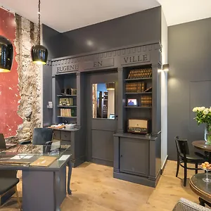 Hotel Eugène En, Parigi